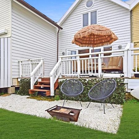 Luxury Lodge In The Heart Of The Cotswolds Cirencester Exterior foto