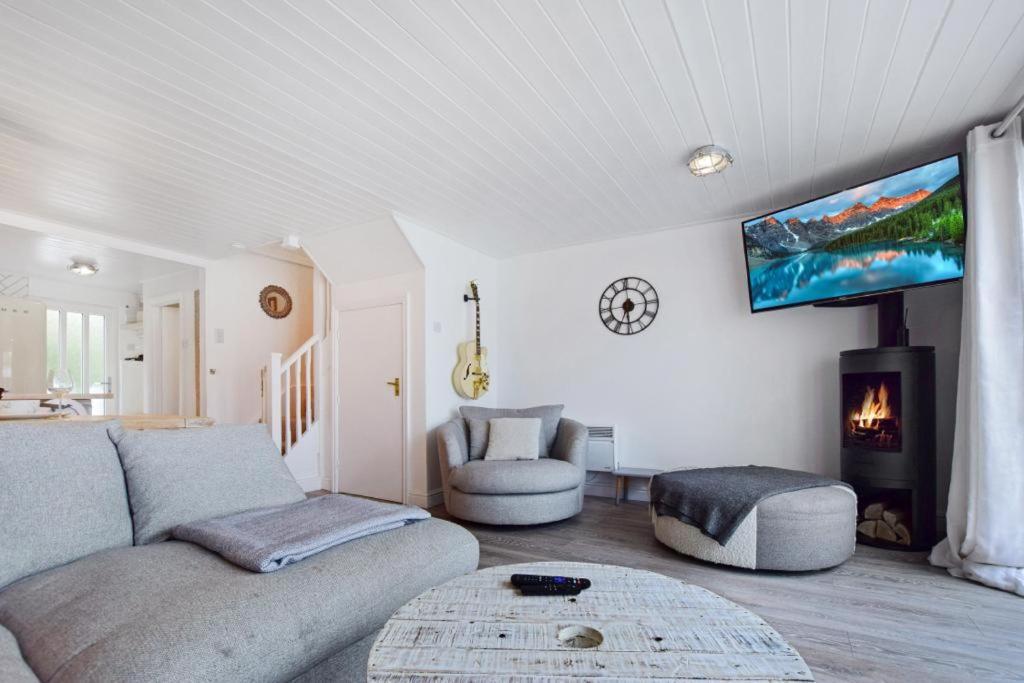 Luxury Lodge In The Heart Of The Cotswolds Cirencester Exterior foto