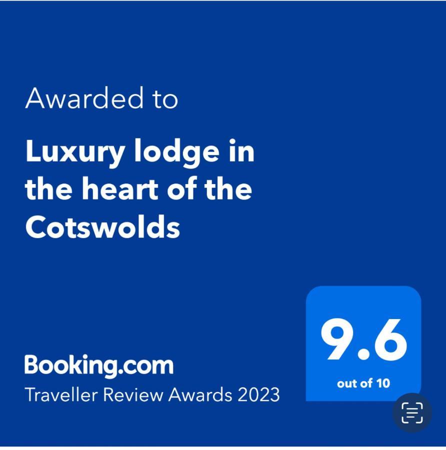 Luxury Lodge In The Heart Of The Cotswolds Cirencester Exterior foto